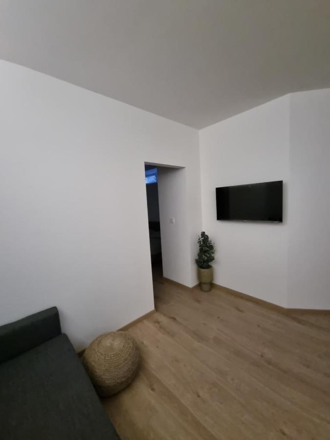 Apartments "M" Pula Bagian luar foto